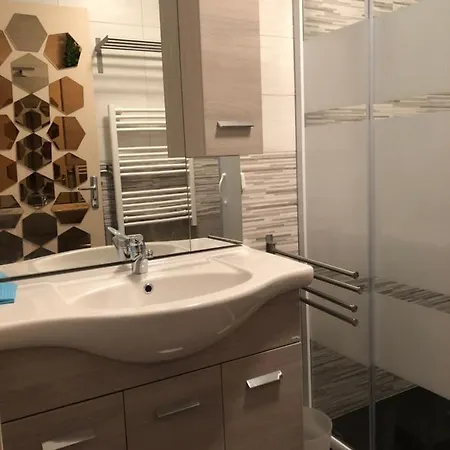 Apartament , Blanc